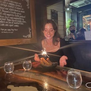 Meet your Posher, Cara